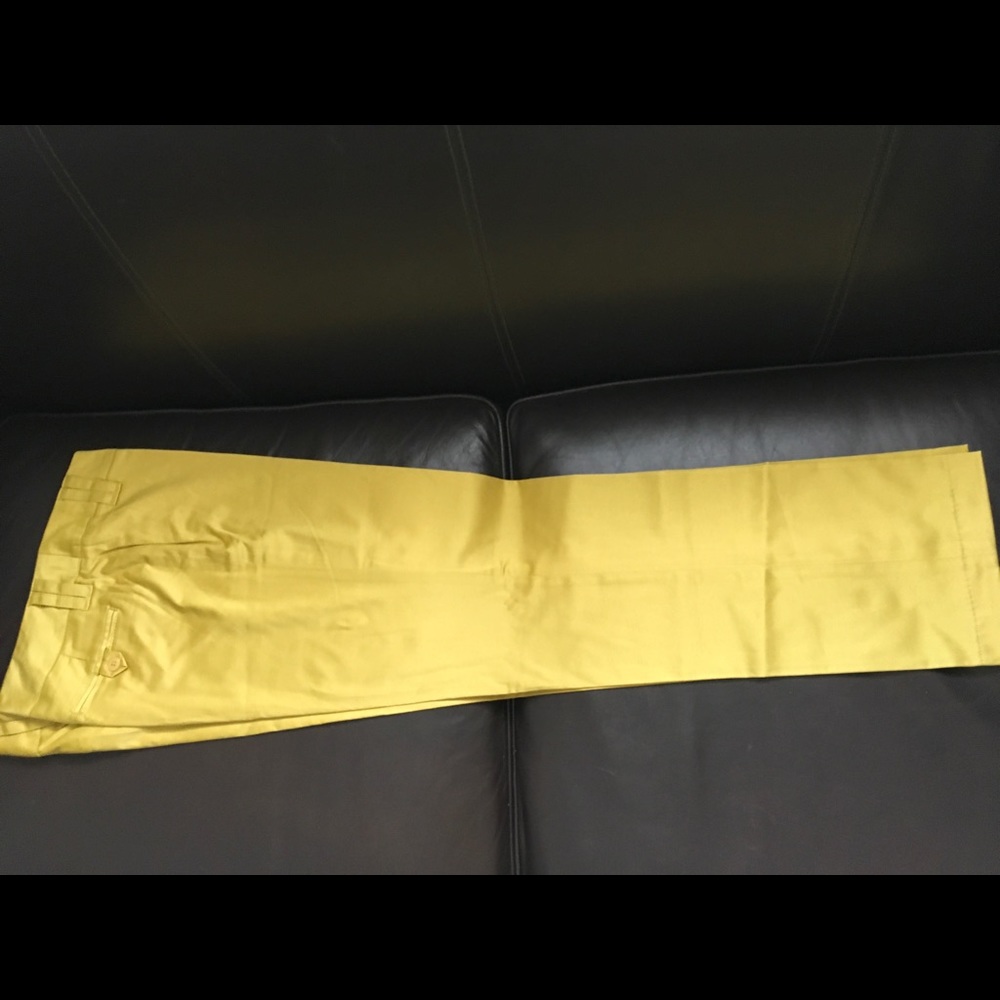 New Mustard Color Women Pants , Size 6-8 M